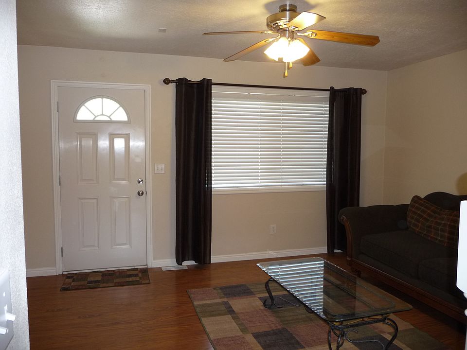Living room- furniture stays