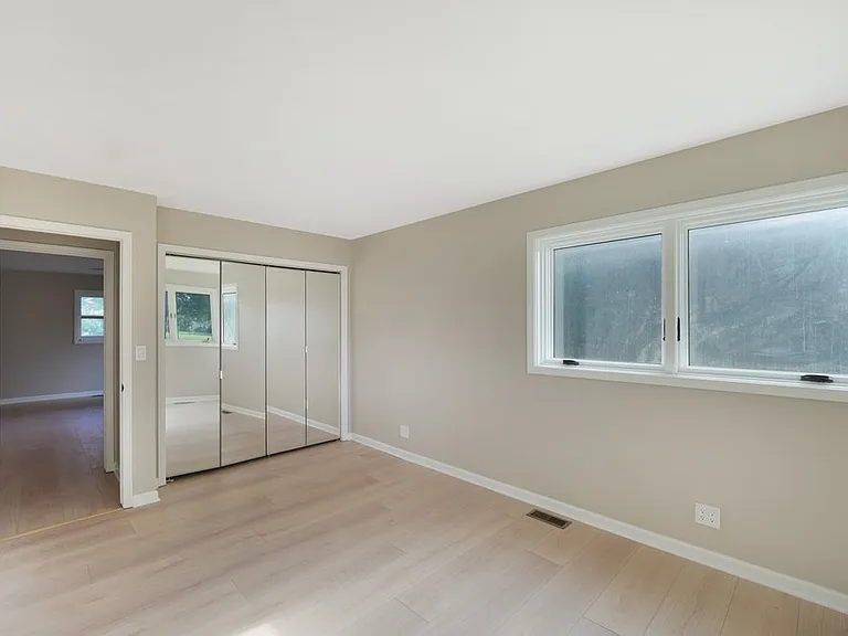 11110 S Highland Dr — Photo 15