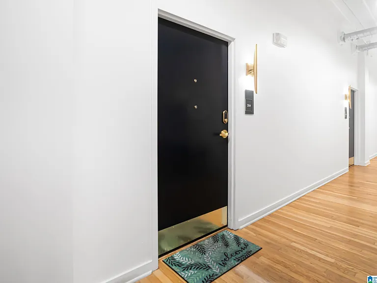 300 20th St N #204 — Photo 19