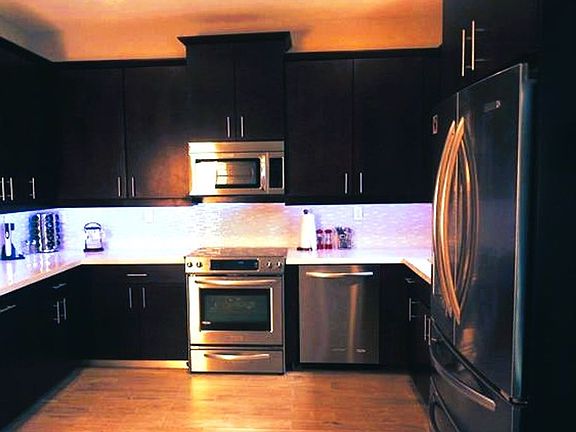 2nd image of 835 NE 191st St