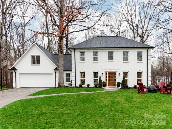 1015 Thistle Ct, Charlotte, NC 28211