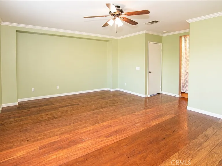 619 W Avenue H13 — Photo 9