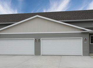 2628 31st Ave S, Moorhead, MN 56560