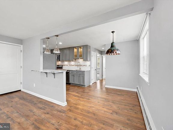 5th image of 7947 Ferndale St Floor 2