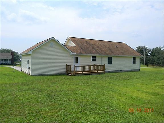 3rd image of 21 Deere Field Dr