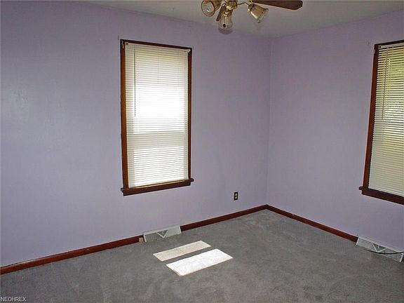 5th image of 4225 Brooke St