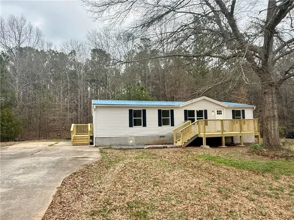 56 Tallahatchee Dr, Carrollton, GA 30116