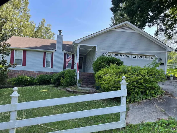 1330 Hayes Ave NW, Russellville, AL 35653