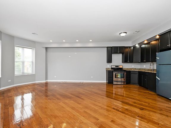2nd image of 6631-6633 S Woodlawn Ave #6631-3N
