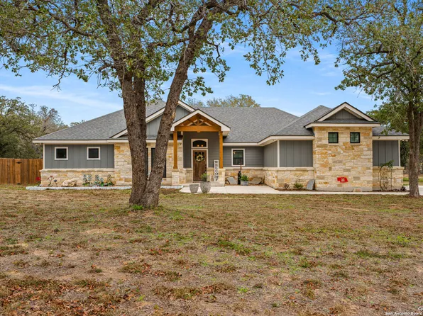 112 Archer Ridge Dr, La Vernia, TX 78121