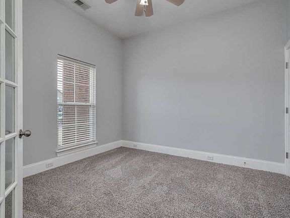 5th image of 413 Ossabaw Dr