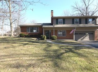 10555 Greentree Dr, Carmel, IN