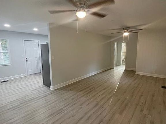 2nd image of 805 Shannon St
