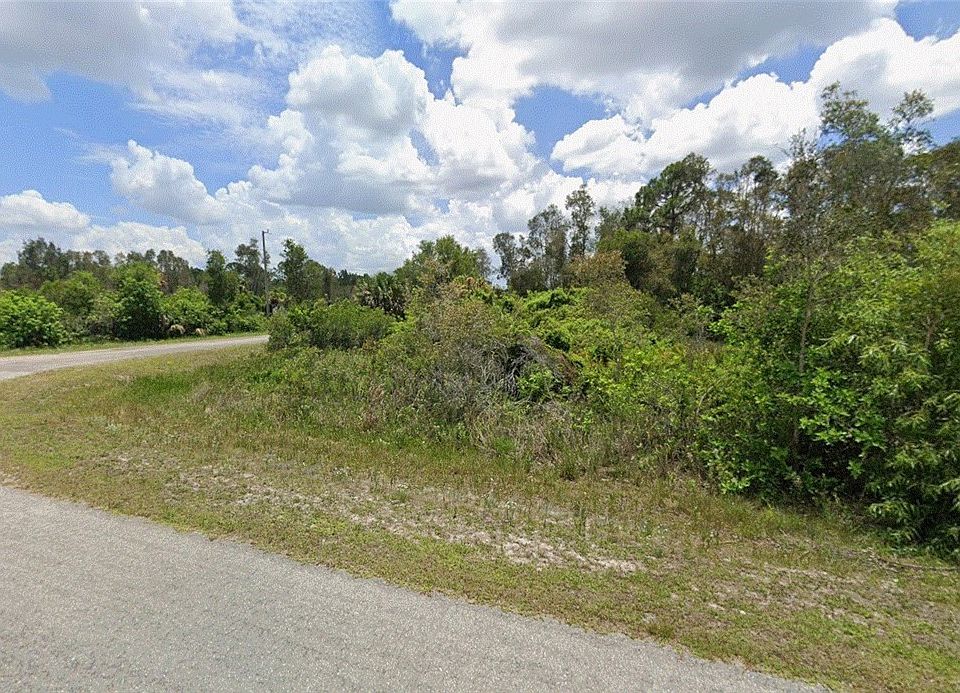 1st image of 982 Plantation Rd