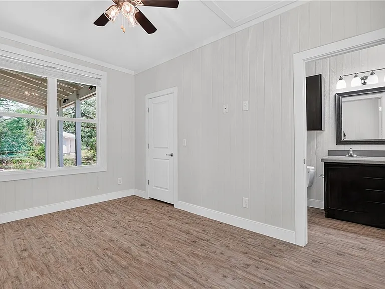 5440 Raymond Stotzer Pkwy — Photo 12