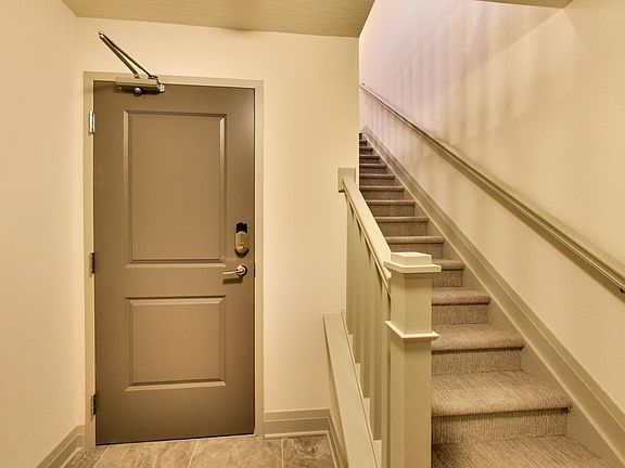 3rd image of 40 W 3rd Ave APT 203