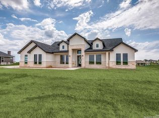 120 Sunset Dr, La Vernia, TX 78121