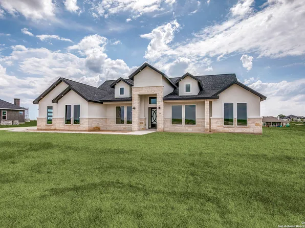 120 Sunset, La Vernia, TX 78121
