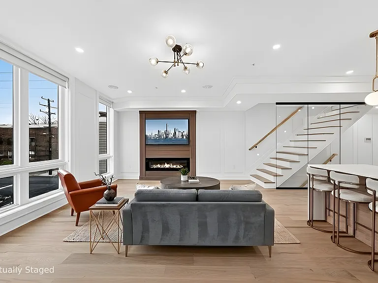 183 Zabriskie St #3 — Photo 2