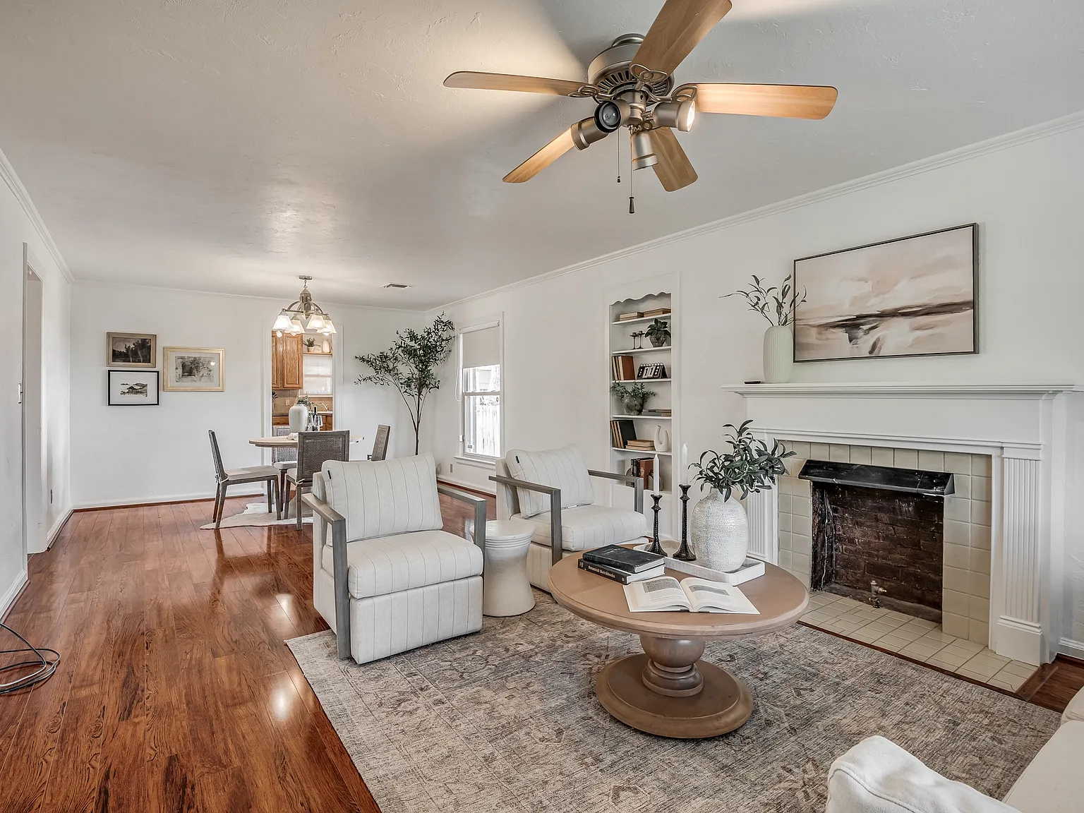 3 bed, 1.5 bath, 1457 sqft, $1,800 — Photo 2