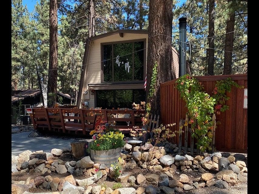 1st image of 629 Ponderosa Dr