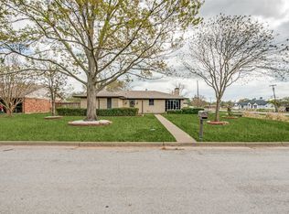 100 Lexington Dr, Terrell, TX 75160