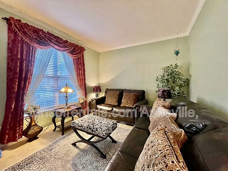 51 Yorktown Cir — Photo 5