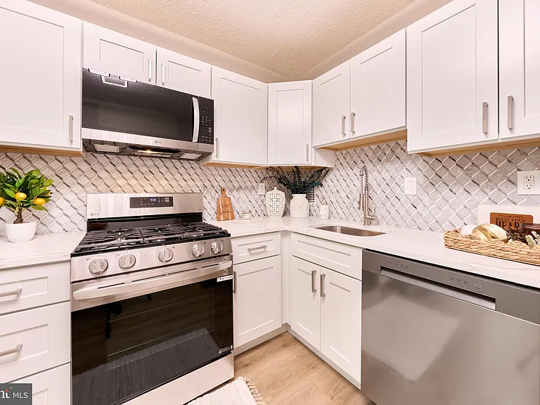 3705 S George Mason Dr #1718S — Photo 4