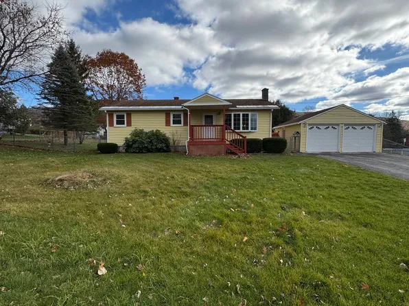 61 Autumn Acres Road, Bennington, VT 05201