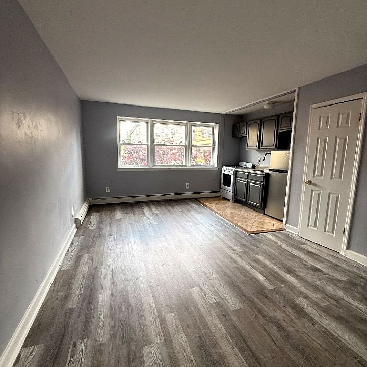 1st image of 321 Sanford Ave #A1