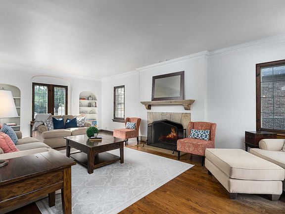 4th image of 5266 N Santa Monica Blvd