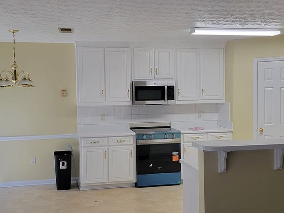 4th image of 284 Rockingham Dr #284