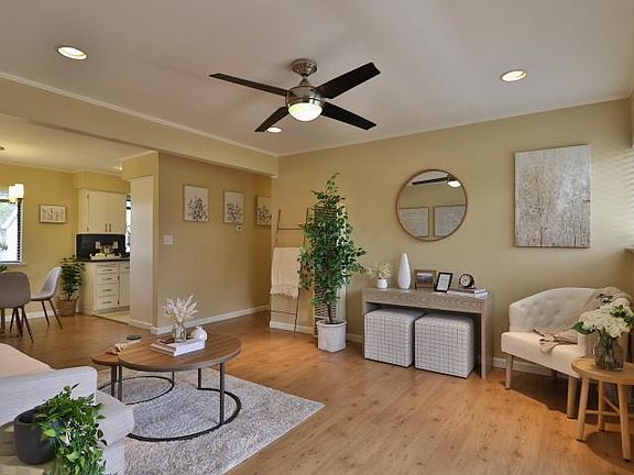 5th image of 274 Pamela Dr APT 19