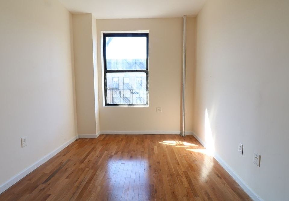 2nd image of 505 W 162nd St APT 405