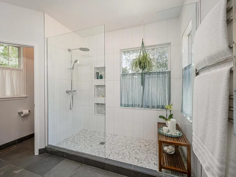 4220 Ravenna Pl — Photo 22