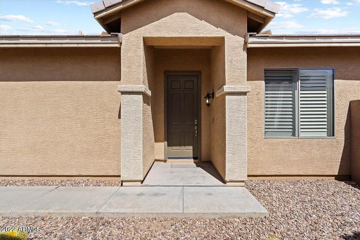 3 bed, 1454 sqft, $2,800 — Photo 2