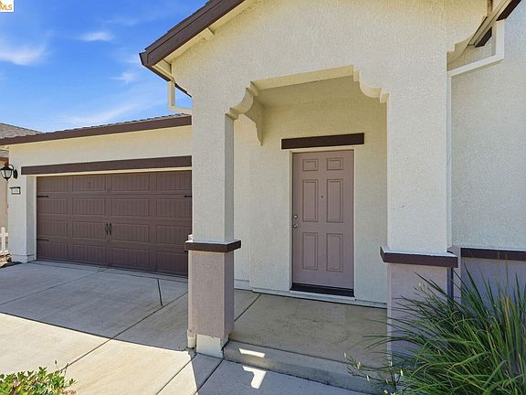 4th image of 3350 Seger Way