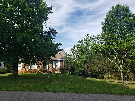 3rd image of 1018 Allison Dr