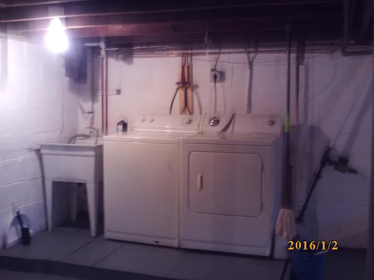 full basement w/d