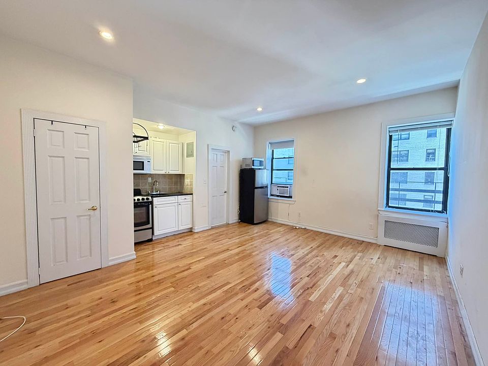 1st image of 145 E 17th St #99