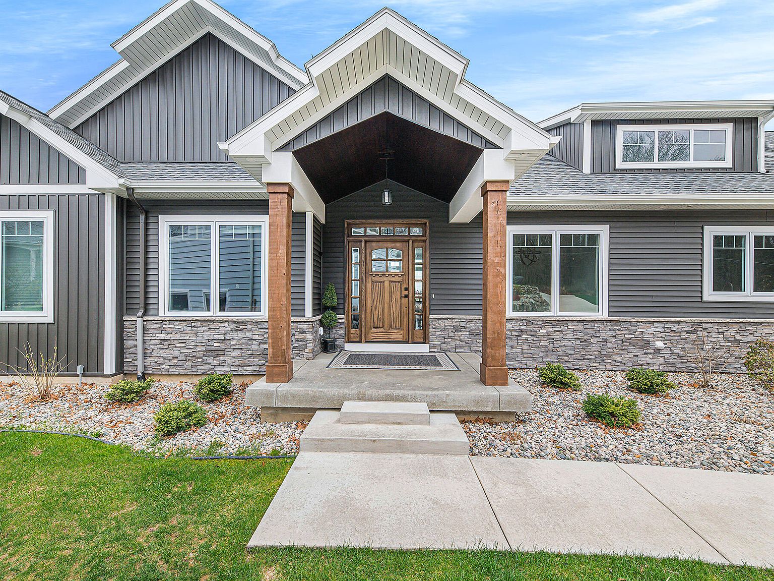 1330 N Eagle Lake Dr, Kalamazoo, MI 49009 Zillow