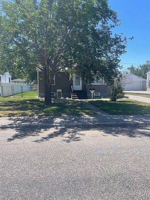 1st image of 1014 1/2 Avenue D