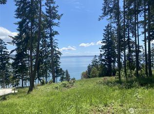 1417 Sergios View Ln, Oak Harbor, WA 98277