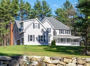 22 Middleton Dr, Bedford, NH 03110