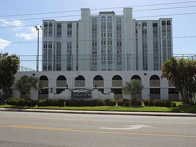 2 bed, 1545 sqft, $4,950 — Photo 3