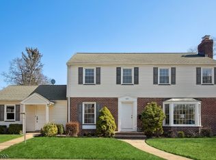 355 Sherwood Rd, Union, NJ 07083