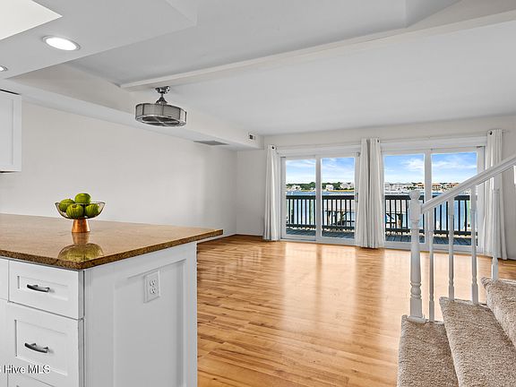 4th image of 1403 Canal Drive # 10