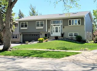 441 Dulles Rd, Des Plaines, IL 60016