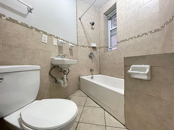 4th image of 6 Tonnele Ave #43E