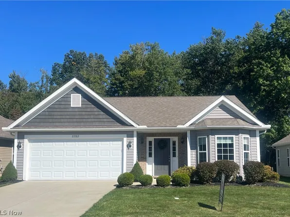 27282 Emerald Oval N, Olmsted Township, OH 44138